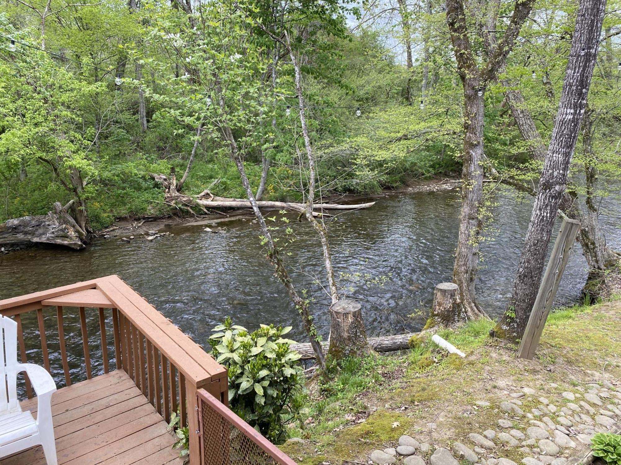 Gray'S Place On Cosby Creek - 2 Bedrooms, 2 Baths, Sleeps 6 Home Zewnętrze zdjęcie